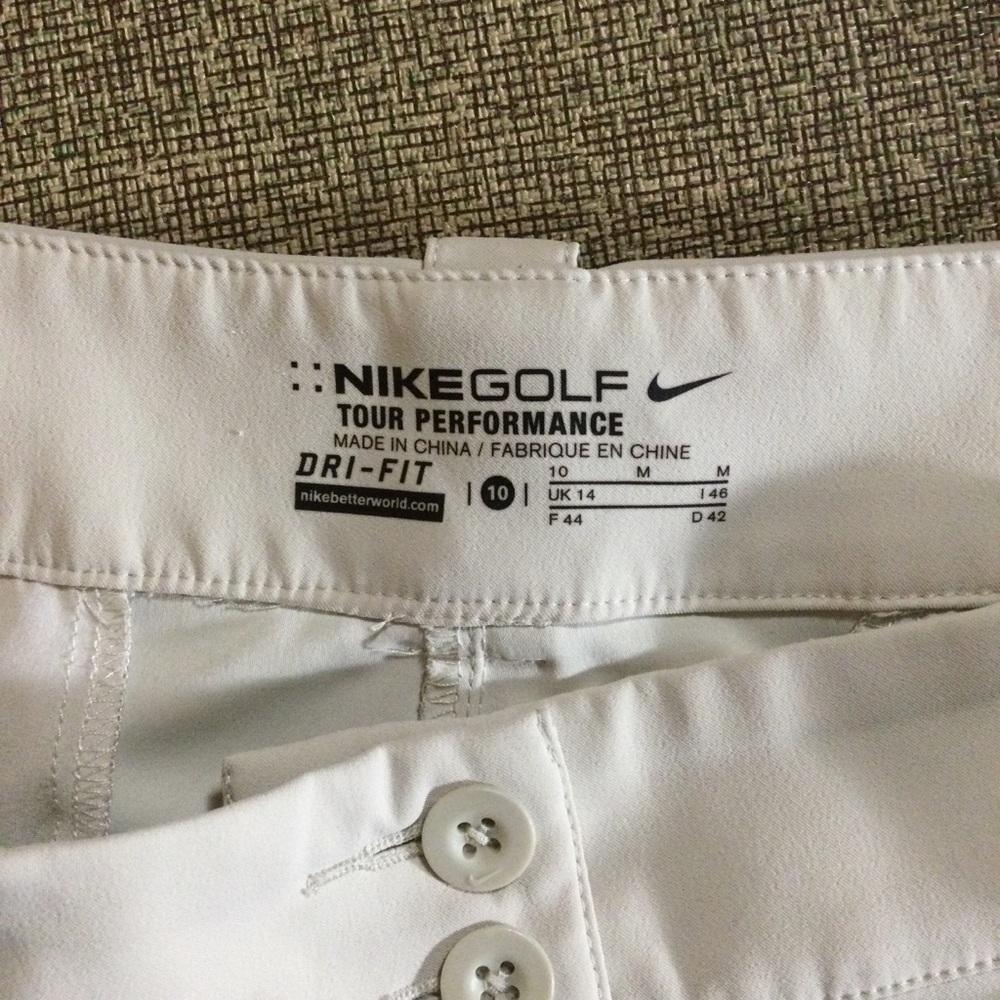 Nike Women’s Shorts Golf Athletic Activewear - Picture 3 of 11